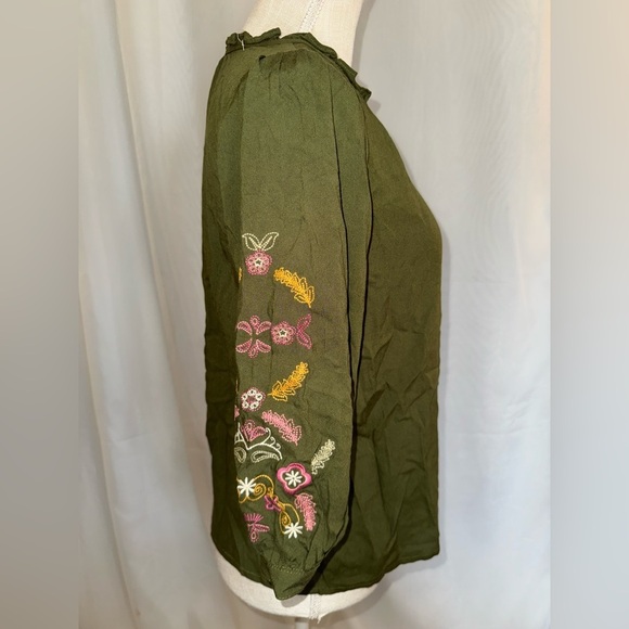 Fig & Flower Anthropologie font tie Embroidered 3/4 Sleeve Top Size PL NWT - Picture 2 of 13